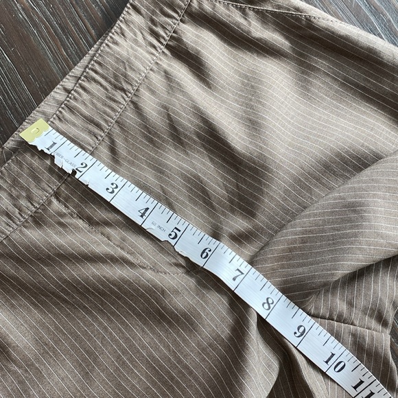 Teenflo ladies pants in size 2 made with wool and silk in pinstripes. - Picture 9 of 10